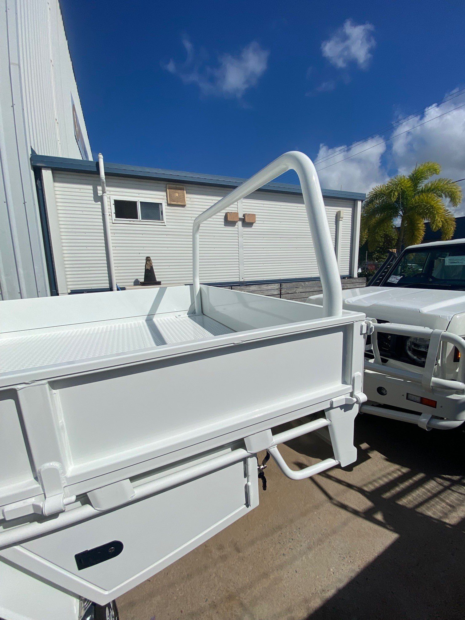 Bolt in Rear Load Bar 2.5inch (no pins) (1)